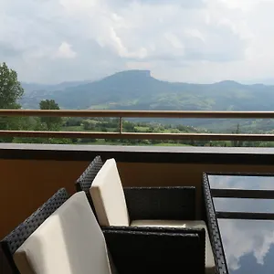Aparthotel La D'oro Ristorante, Monteduro